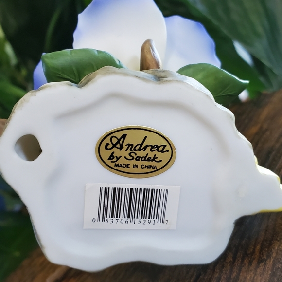 Sadek Bird on Flower Figurine - Picture 13 of 15